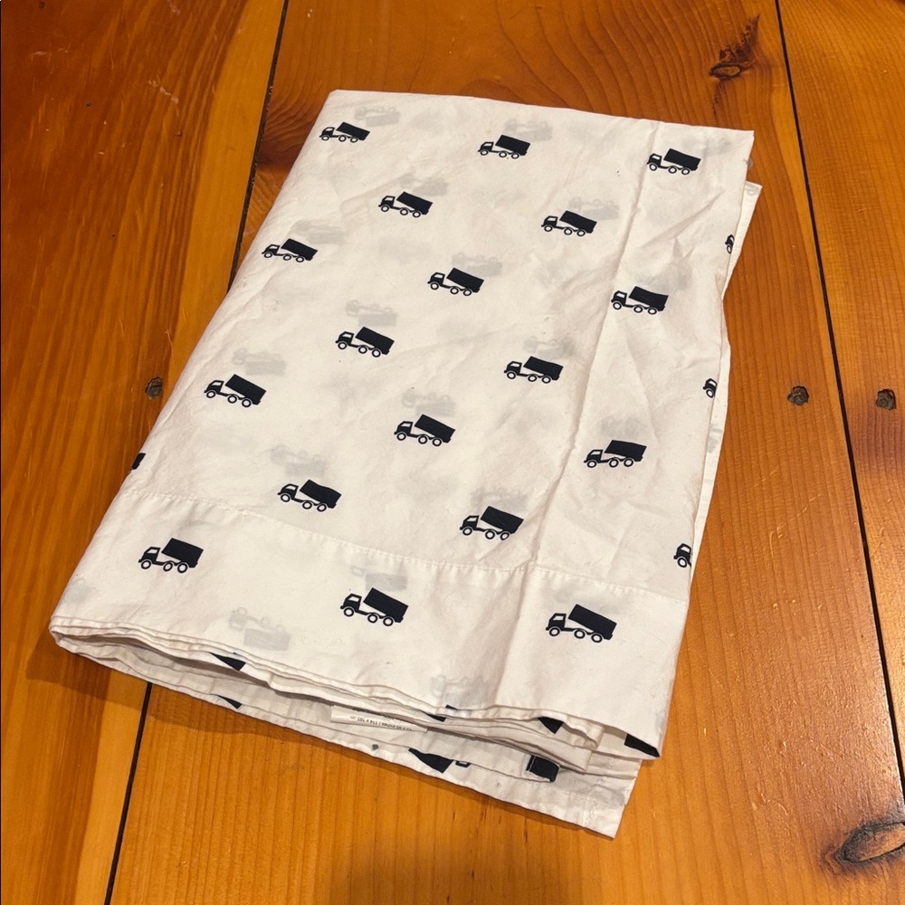 POTTERY BARN KIDS *Toddler* Navy Dump Truck Print 100% Organic Cotton Flat Sheet